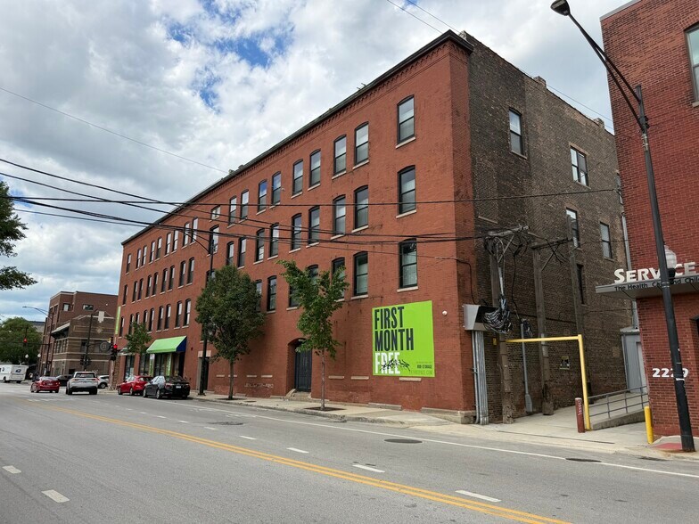 2201 S Halsted St, Chicago, IL à louer - Photo de l’immeuble – Image 3 sur 10