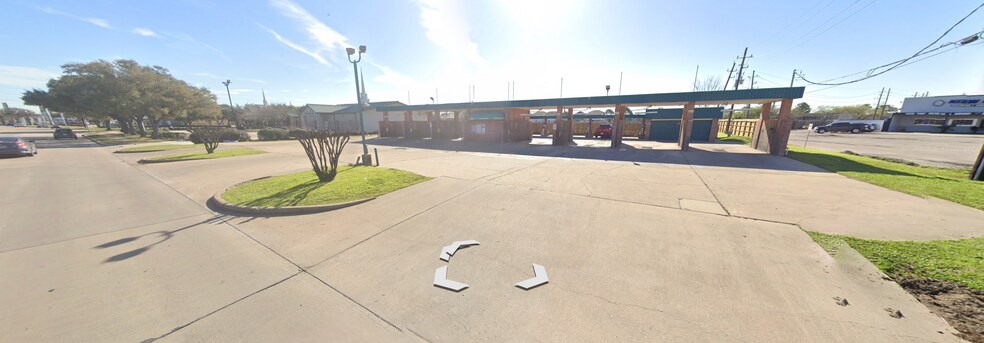 393 Avenue E, Stafford, TX à vendre - Photo de l’immeuble – Image 3 sur 17
