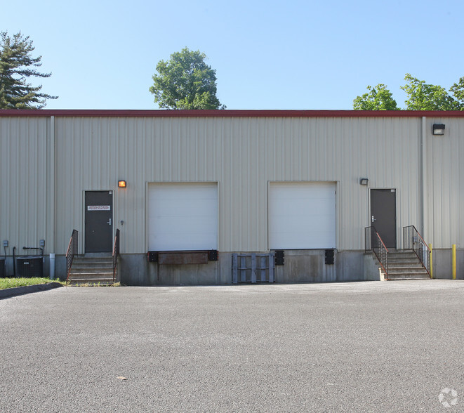 353-359 Christian St, Oxford, CT à louer - Photo de l’immeuble – Image 3 sur 3