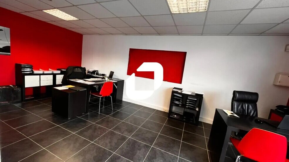 Local d’activités dans Carquefou à louer - Photo de l’immeuble – Image 3 sur 9