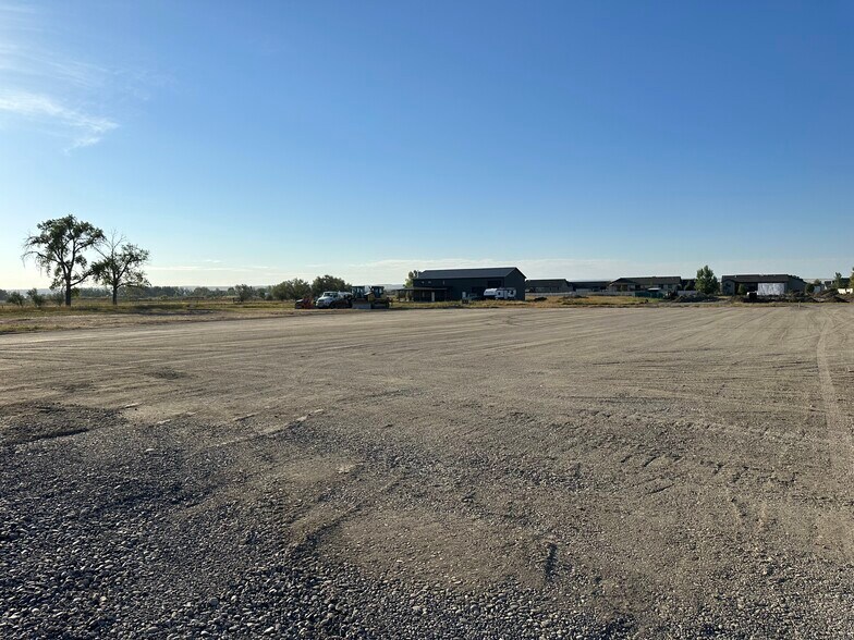 6821 Cowgirl Way, Billings, MT à louer - Photo de l’immeuble – Image 3 sur 4