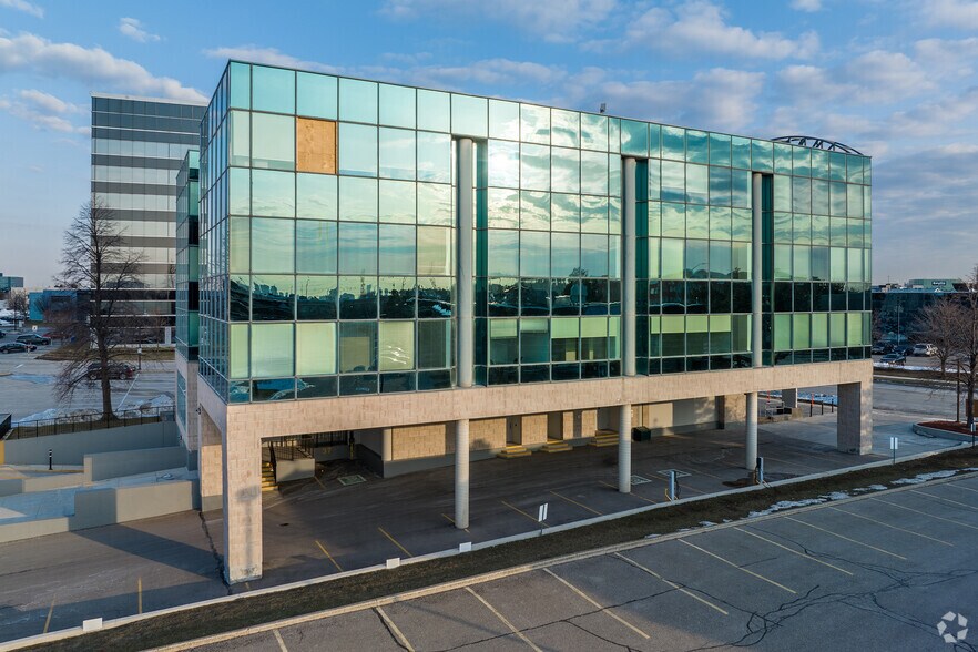 5100 Orbitor Dr, Mississauga, ON à louer - Photo de l’immeuble – Image 3 sur 12