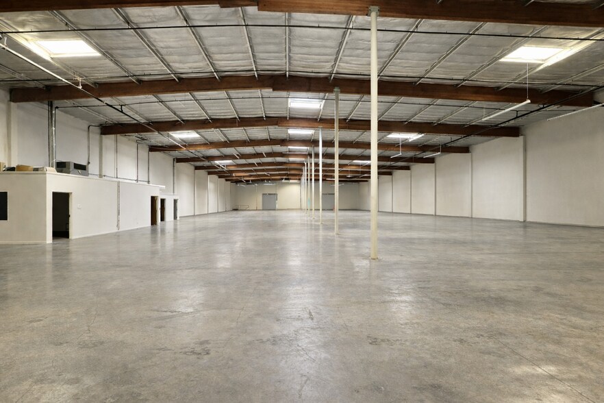 11400 Downey Ave, Downey, CA à vendre - Photo de l’immeuble – Image 2 sur 8