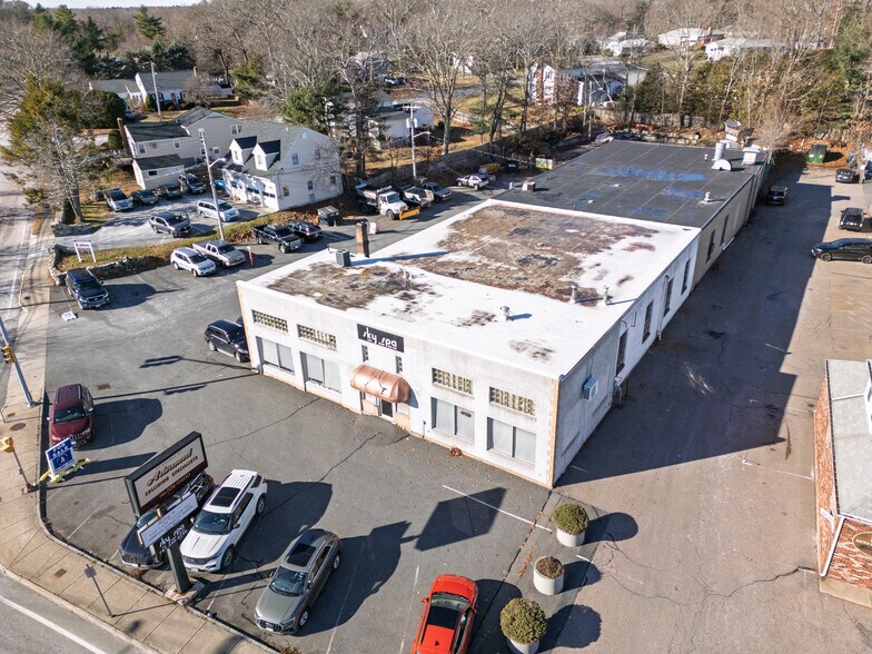 451 Walpole St, Norwood, MA à vendre - Photo de l’immeuble – Image 3 sur 28