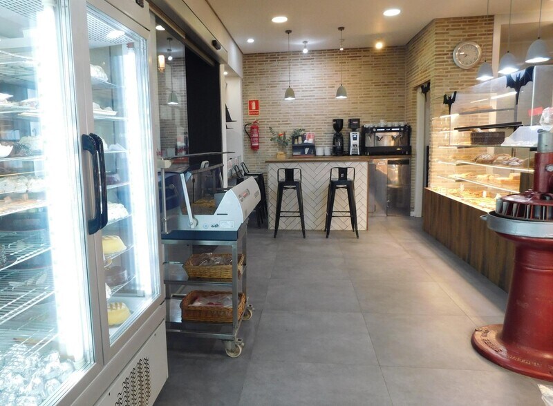 Local commercial dans València, Valencia à louer - Photo de l’immeuble – Image 2 sur 35