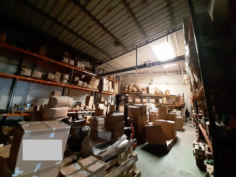 Local d'activités dans Choisy-le-Roi à vendre - Photo de l’immeuble – Image 2 sur 7