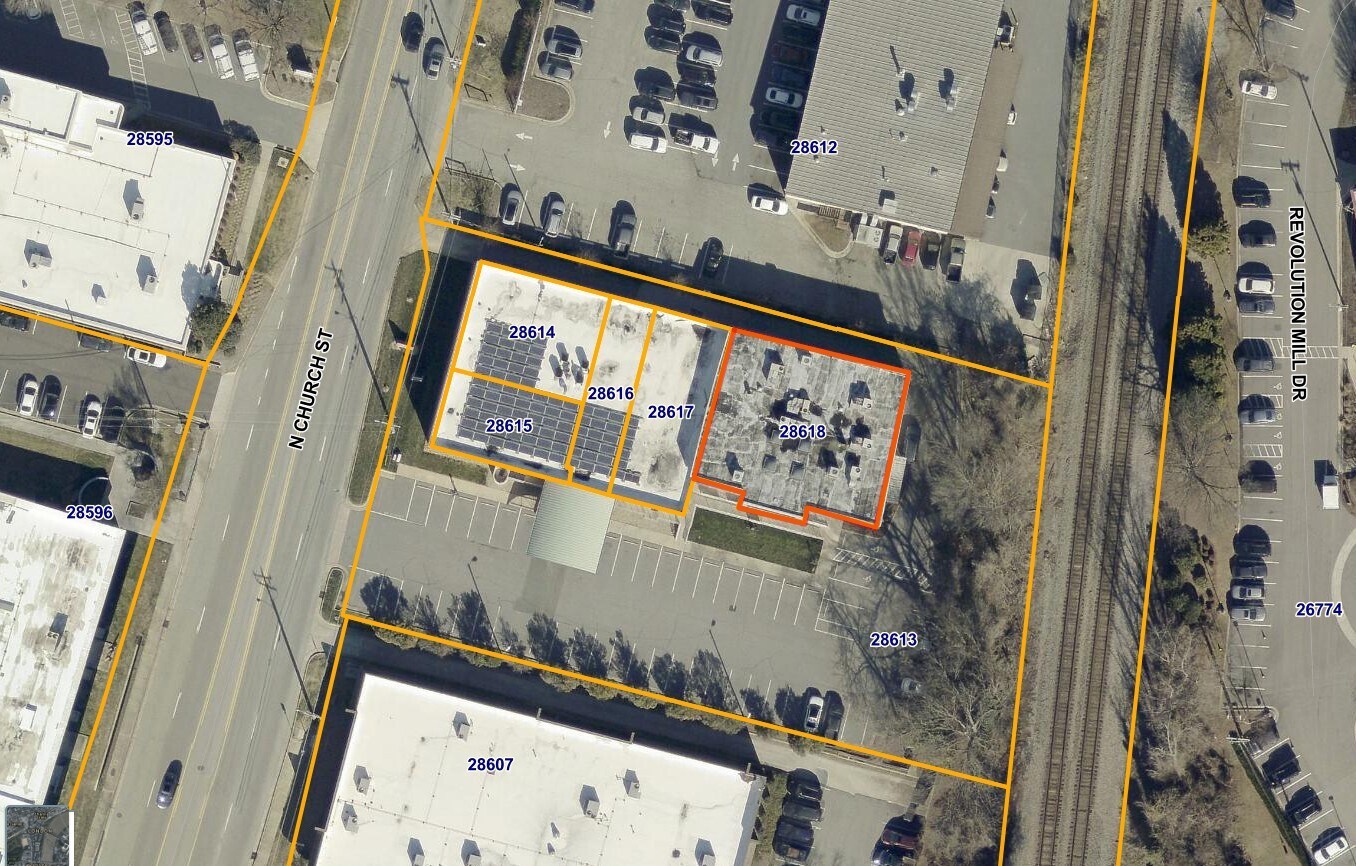 1910 N Church St, Greensboro, NC 27405 - Lot E - - Photo intérieure - Image 2 of 6