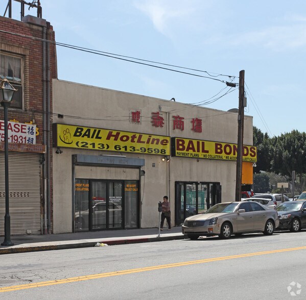 631-633 N Spring St, Los Angeles, CA à vendre - Photo de l’immeuble – Image 2 sur 3