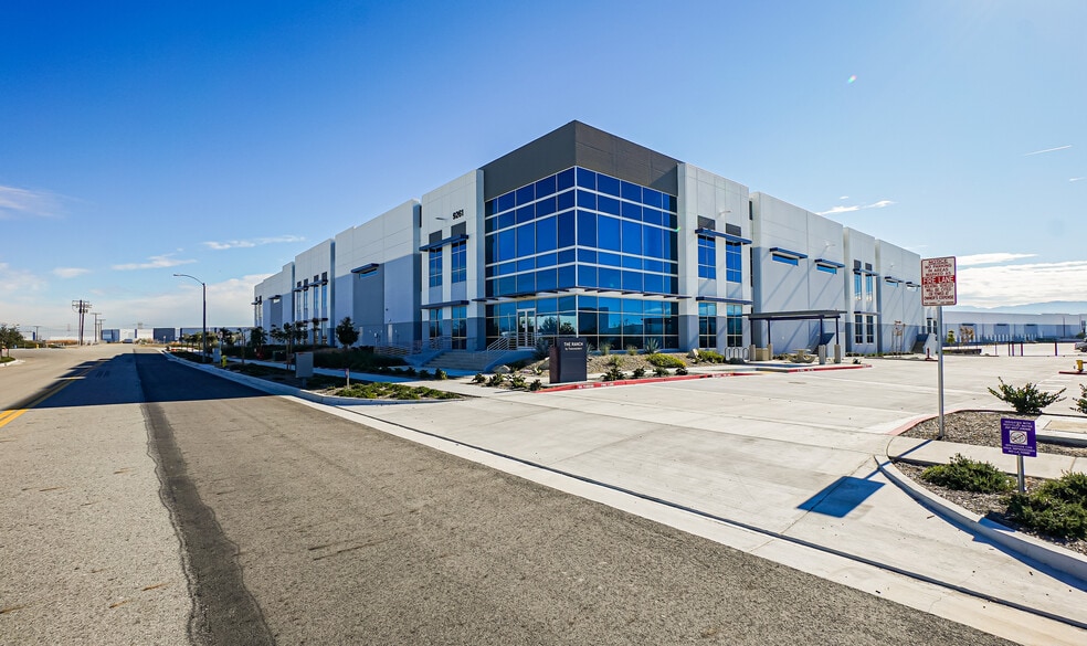 9261 Remington Ave, Chino, CA à louer - Photo principale – Image 1 sur 7