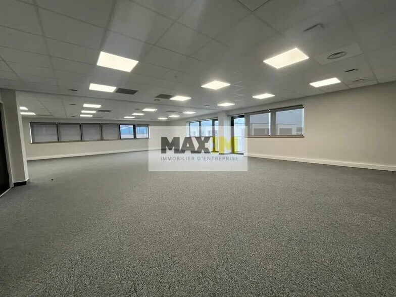 Bureau dans Fontaine-lès-Dijon à louer - Photo intérieure – Image 3 sur 3