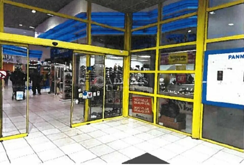 Local commercial dans Juvignac à louer Hall d’entrée– Image 1 sur 5