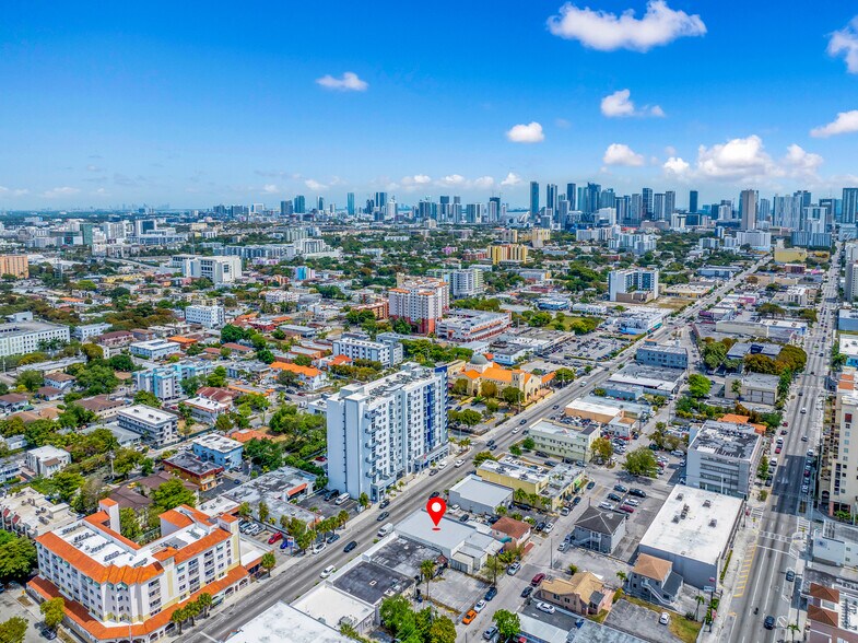 1432-1436 W Flagler St, Miami, FL à vendre - Photo de l’immeuble – Image 3 sur 20