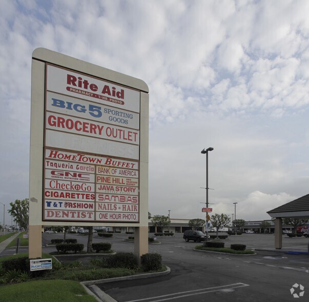 8888-8998 Knott Ave, Buena Park, CA à louer - Photo de l’immeuble – Image 2 sur 9
