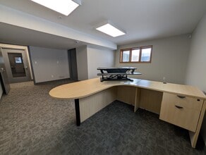 5891 Cedar Lake Rd, Saint Louis Park, MN à louer Photo intérieure– Image 1 sur 3