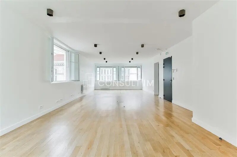 Bureau dans Paris à louer - Photo de l’immeuble – Image 1 sur 5
