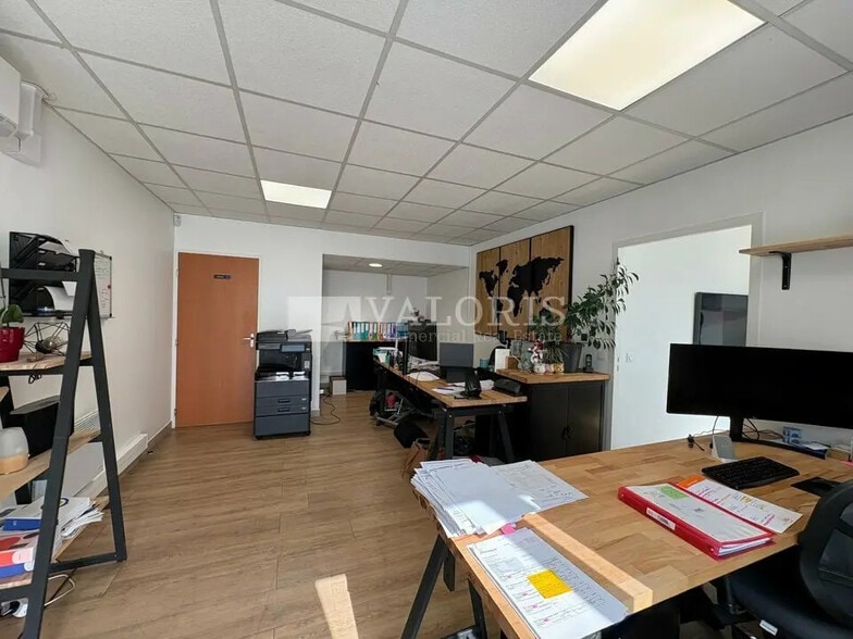 Bureau dans Chassieu à louer - Photo intérieure – Image 2 sur 7