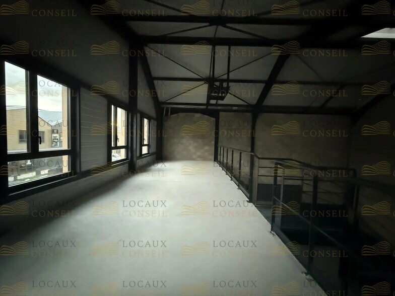Local d’activités dans Groslay à louer - Photo intérieure – Image 3 sur 9