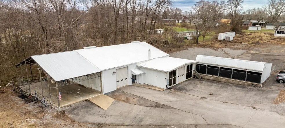 12 Shelby St, Jamestown, KY à vendre - Photo de l’immeuble – Image 1 sur 1