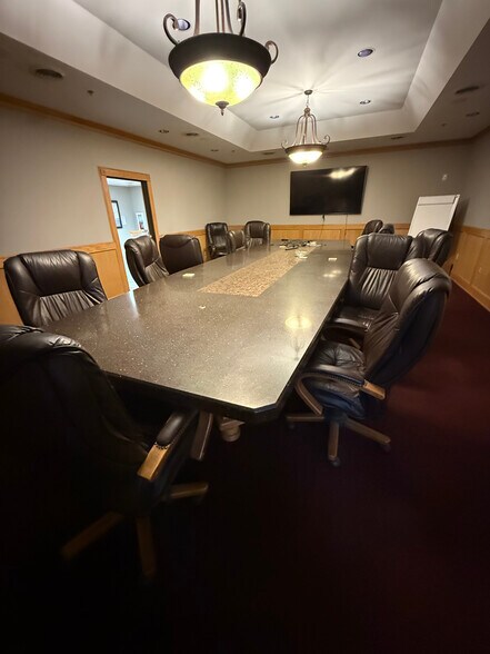 1325 SW Market St, Lee's Summit, MO à louer - Photo intérieure – Image 3 sur 6