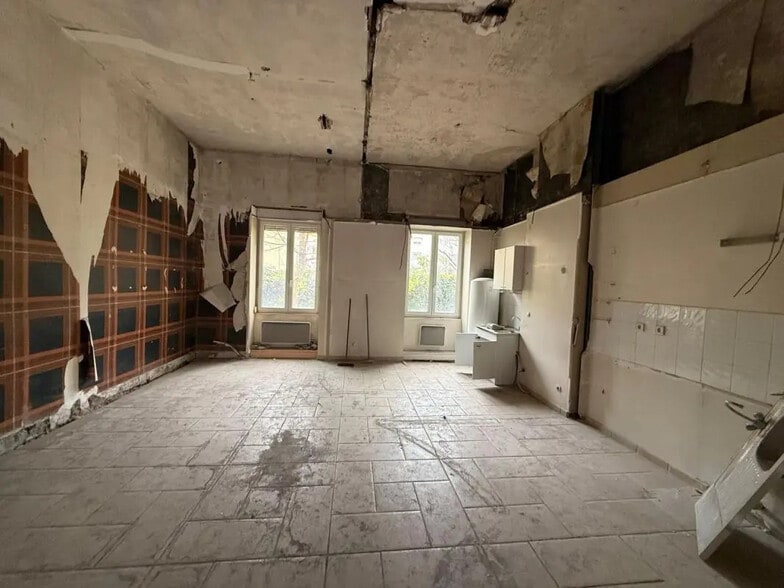 Local commercial dans Lyon à vendre - Photo intérieure – Image 1 sur 3