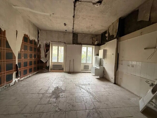 Plus de détails pour Local commercial à vendre