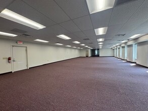 5151 Monroe St, Toledo, OH à louer Photo intérieure– Image 2 sur 16