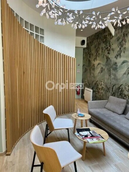 Local d'activités dans Reims à vendre - Photo de l’immeuble – Image 1 sur 1