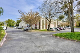 Plus de détails pour Local d'activités à louer