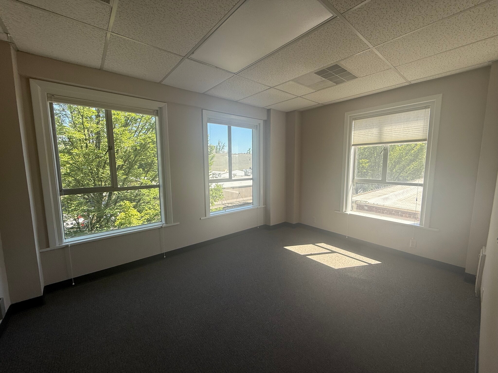 132 E Broadway, Eugene, OR à louer Photo intérieure– Image 1 sur 4