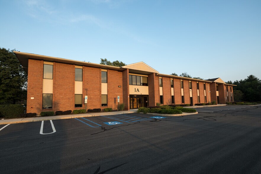 196 Princeton Hightstown Rd, West Windsor, NJ à louer - Photo de l’immeuble – Image 1 sur 2