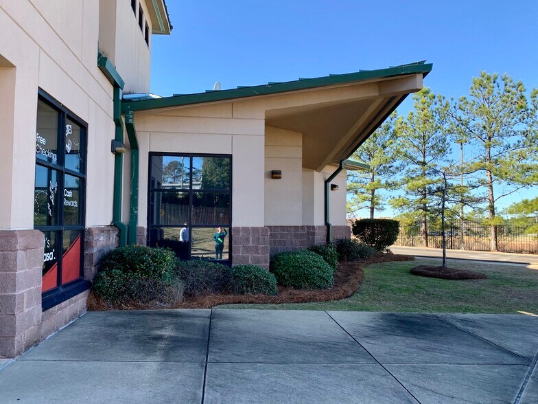 139 Plaza Dr, Brandon, MS à vendre - Photo de l’immeuble – Image 2 sur 29