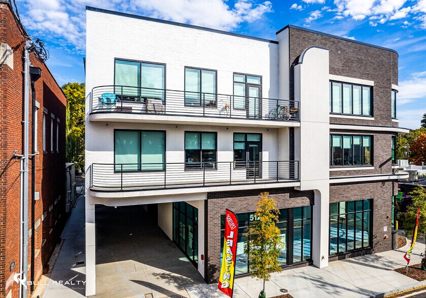 512 Flat Shoals Ave SE, Atlanta, GA à louer - Photo de l’immeuble – Image 3 sur 13