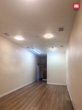 1325 Venice Blvd, Los Angeles, CA à louer Photo intérieure– Image 2 sur 6