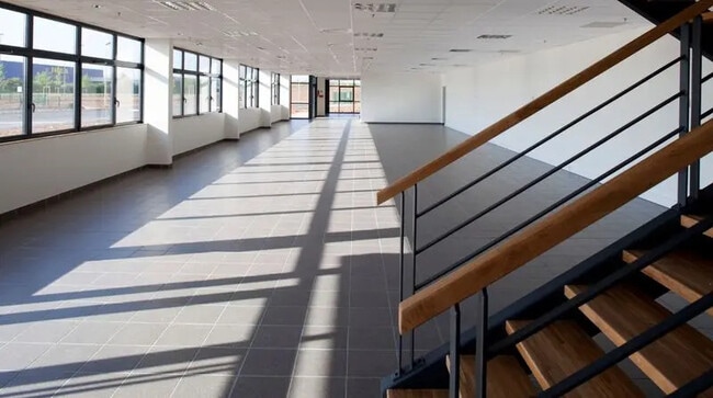 Plus de détails pour Différents types d’espaces à louer