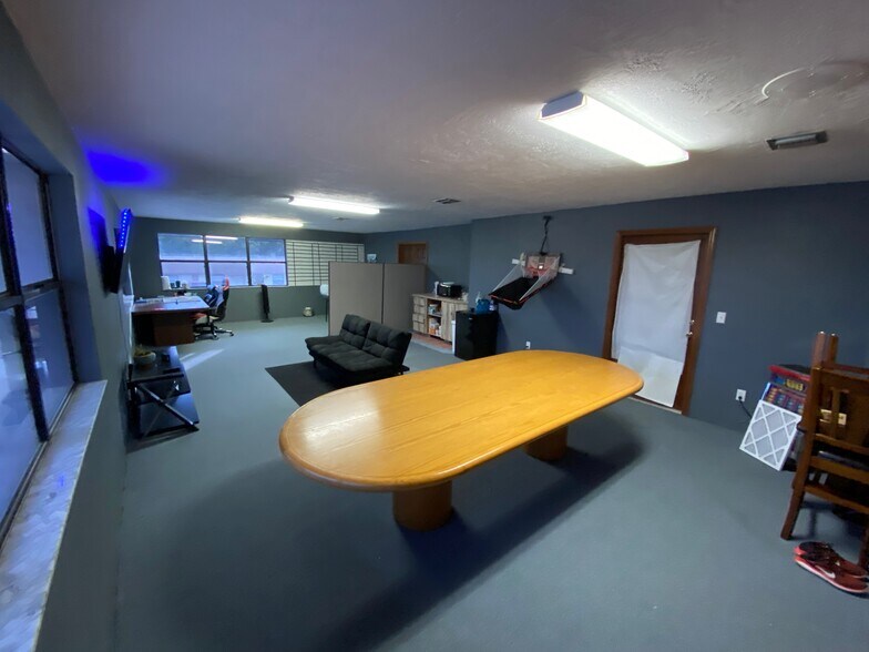 602 W Indian River Blvd, Edgewater, FL à louer - Photo de l’immeuble – Image 3 sur 34