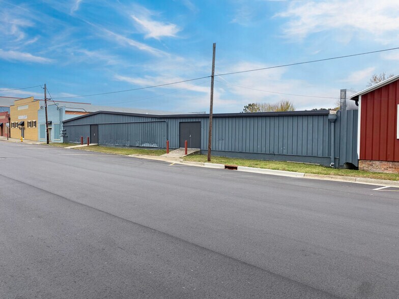 125 W Vance St, Zebulon, NC à vendre - Photo de l’immeuble – Image 2 sur 7