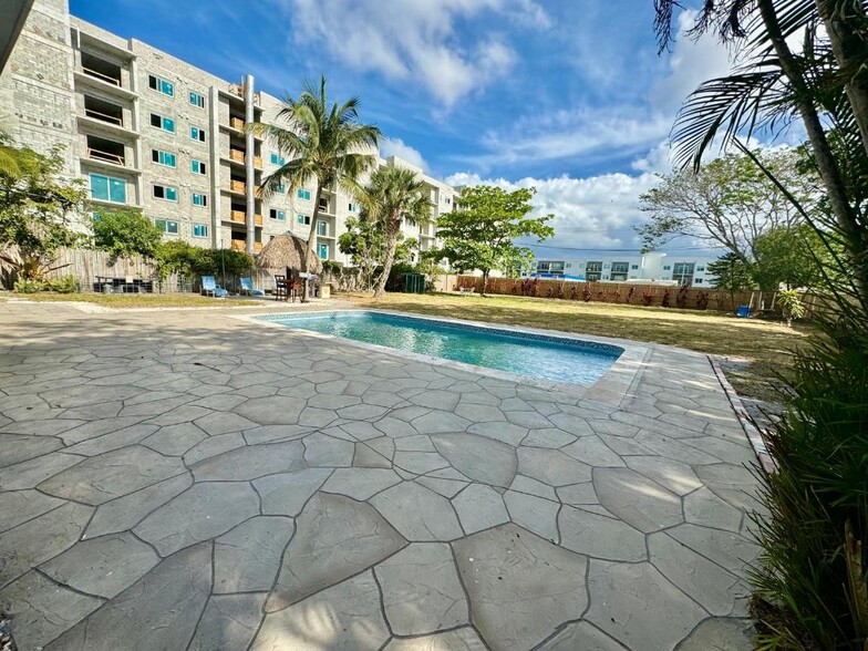 1123 18th Ave N, Lake Worth Beach, FL à vendre - Autre – Image 2 sur 14