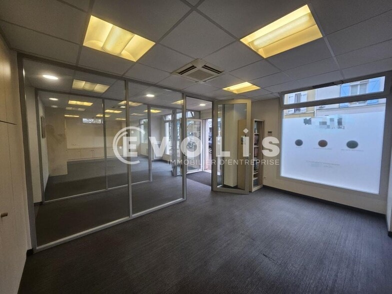 Bureau dans Montrouge à vendre - Photo de l’immeuble – Image 3 sur 16
