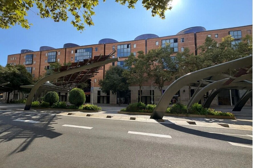 Local commercial dans Barcelone, Barcelona à louer - Photo de l’immeuble – Image 1 sur 1
