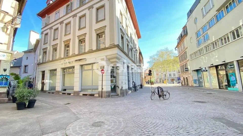 Bureau dans Colmar à louer - Photo de l’immeuble – Image 1 sur 8