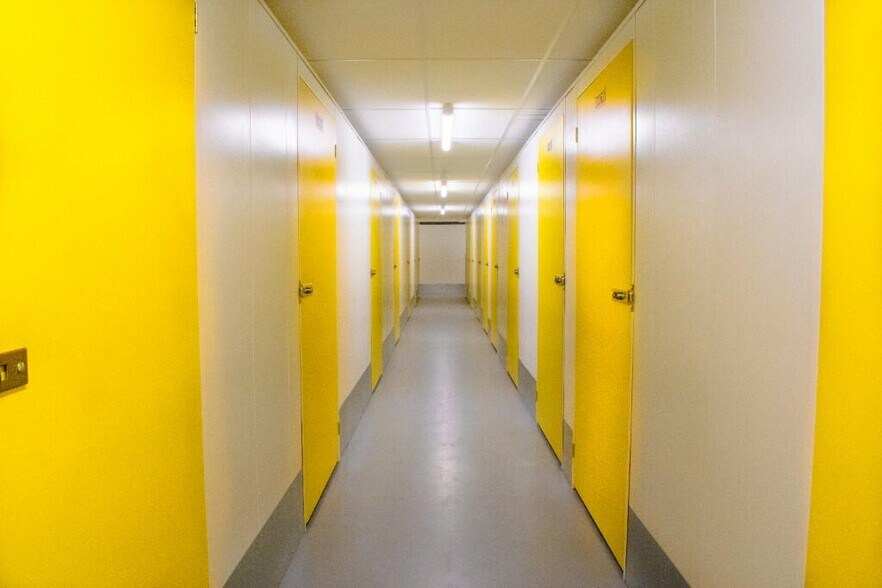 Sugarbrook Dr, Liverpool à louer - Photo intérieure – Image 3 sur 4