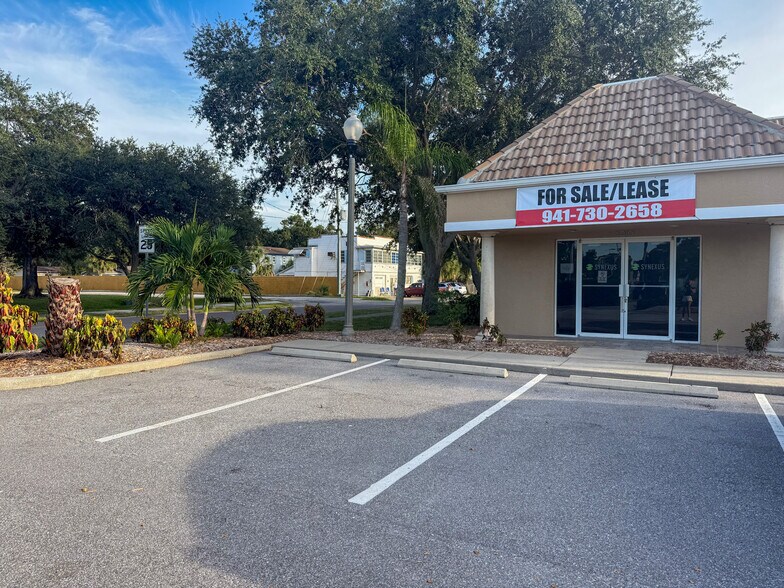 6010 Park Blvd, Pinellas Park, FL à louer - Photo de l’immeuble – Image 3 sur 26