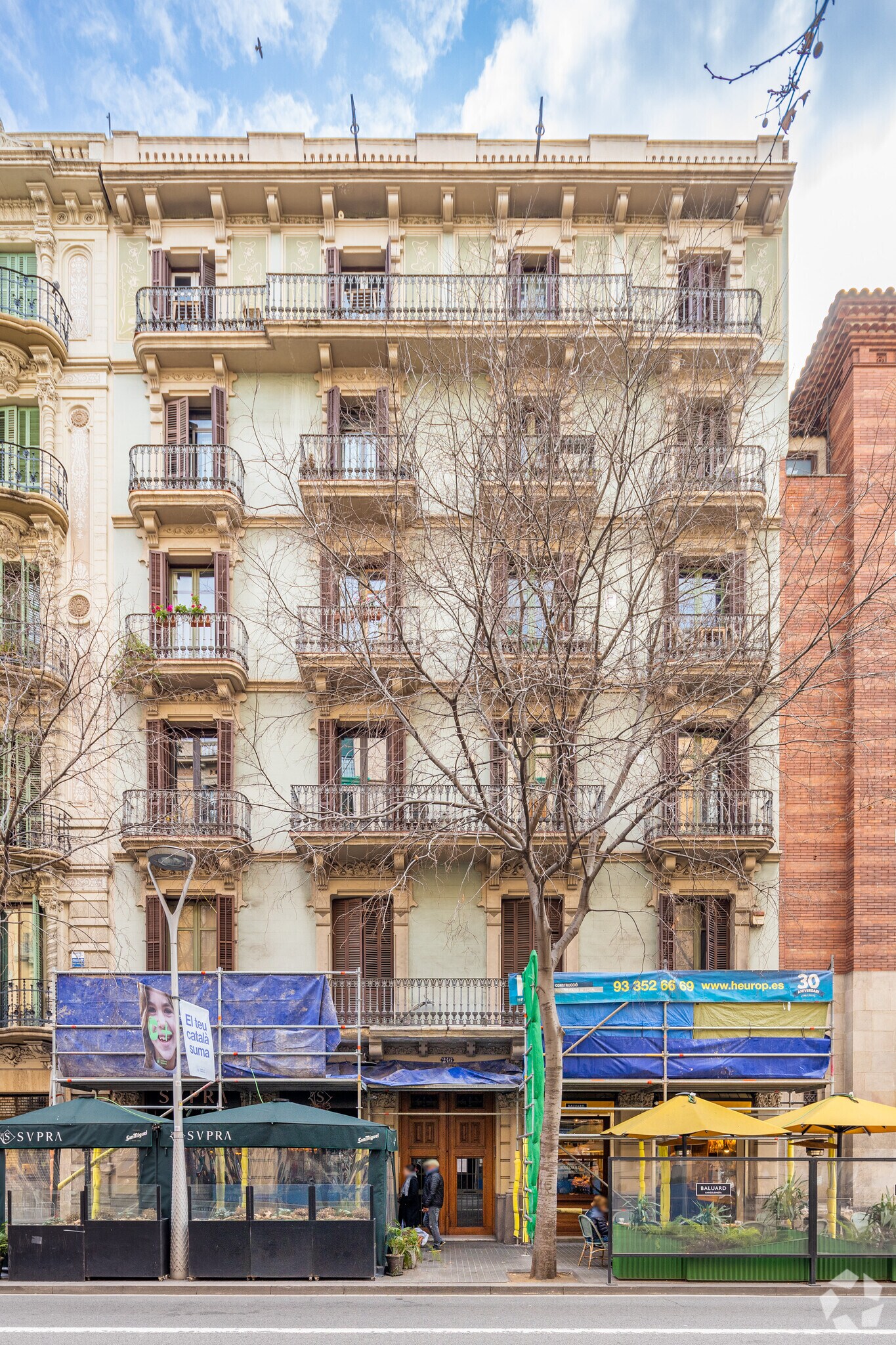 Immeuble residentiel dans Barcelone, Barcelona à vendre Photo de l’immeuble– Image 1 sur 18