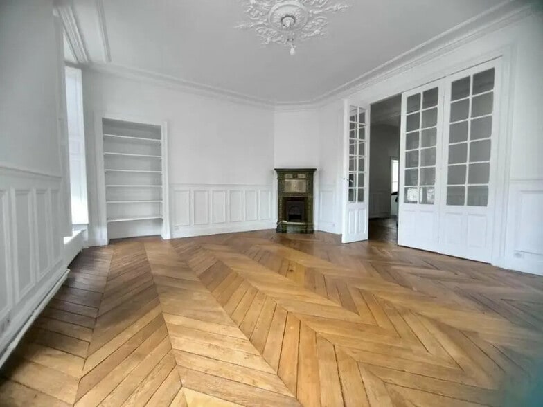 Bureau dans Paris à louer - Photo de l’immeuble – Image 3 sur 12