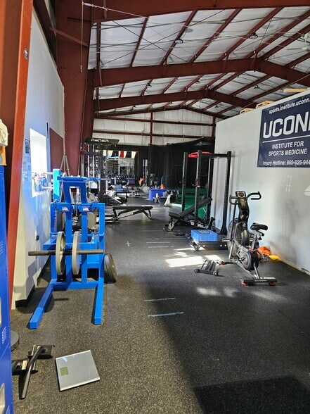 60 Village Pl, Glastonbury, CT à louer - Photo intérieure – Image 3 sur 14