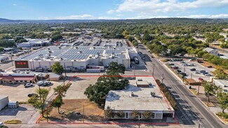 Plus de détails pour 429 Jefferson St, Kerrville, TX - Bureau/Local commercial à louer