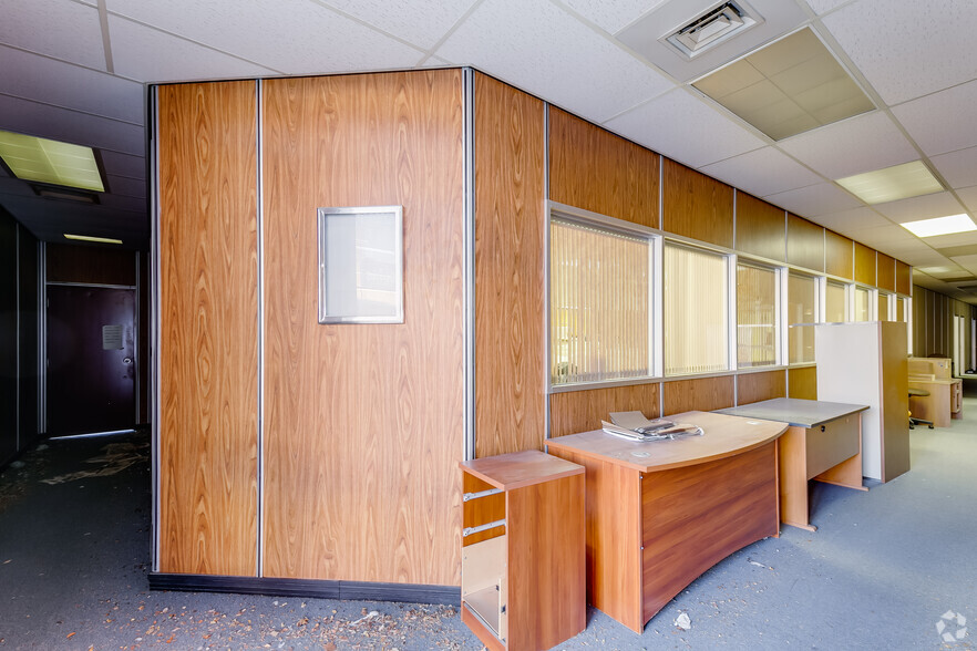 705 N 2nd Ave, Dodge City, KS à louer - Photo intérieure – Image 3 sur 38