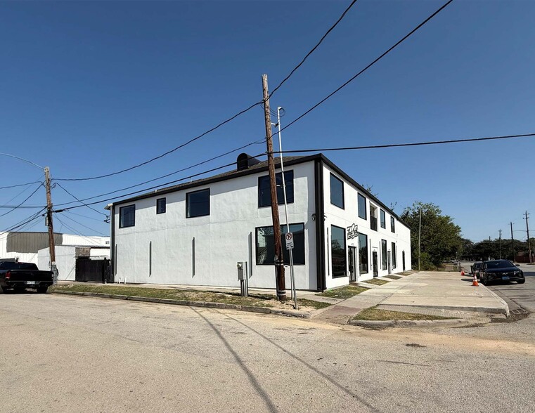4210 Emancipation Ave, Houston, TX à vendre - Photo de l’immeuble – Image 2 sur 7
