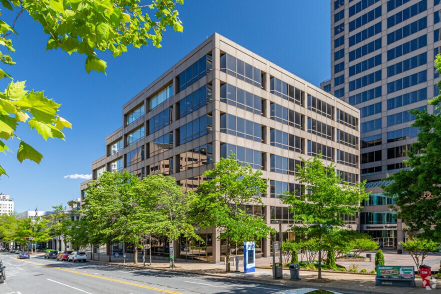 401 W Capitol Ave, Little Rock, AR à louer - Photo principale – Image 1 sur 29