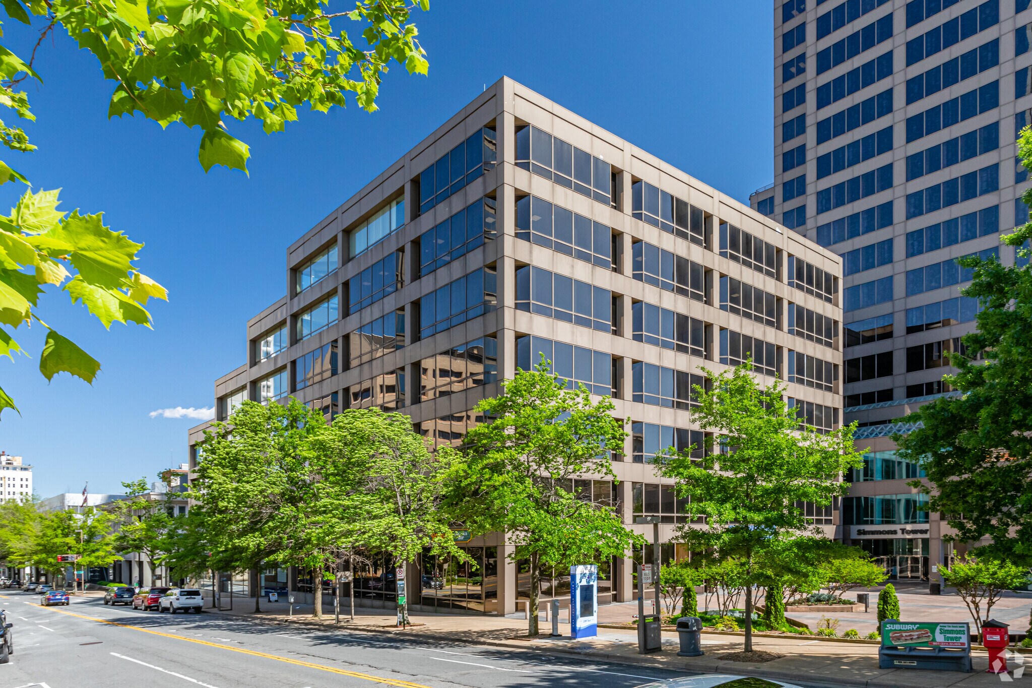 401 W Capitol Ave, Little Rock, AR à louer Photo de l’immeuble– Image 1 sur 13